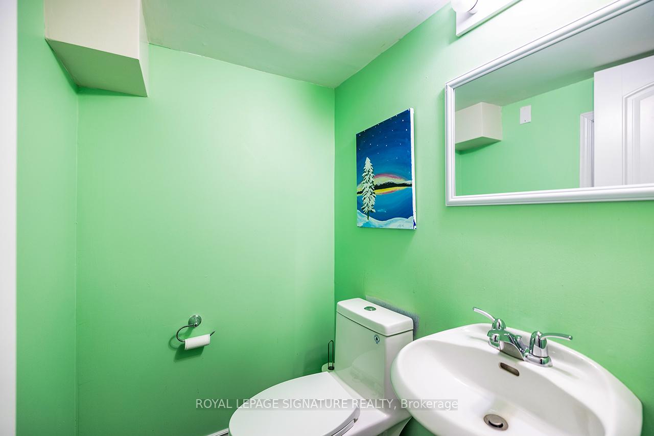 Photo 20 of 12 Fulton Crescent, Whitby, Williamsburg — HOMEH