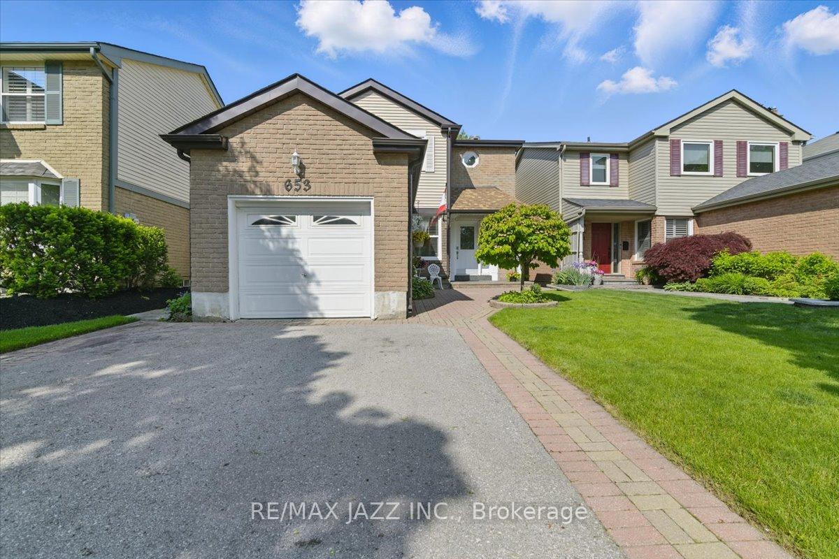 Photo 1 of 653 Cowan Circle, Pickering, Rosebank — HOMEH