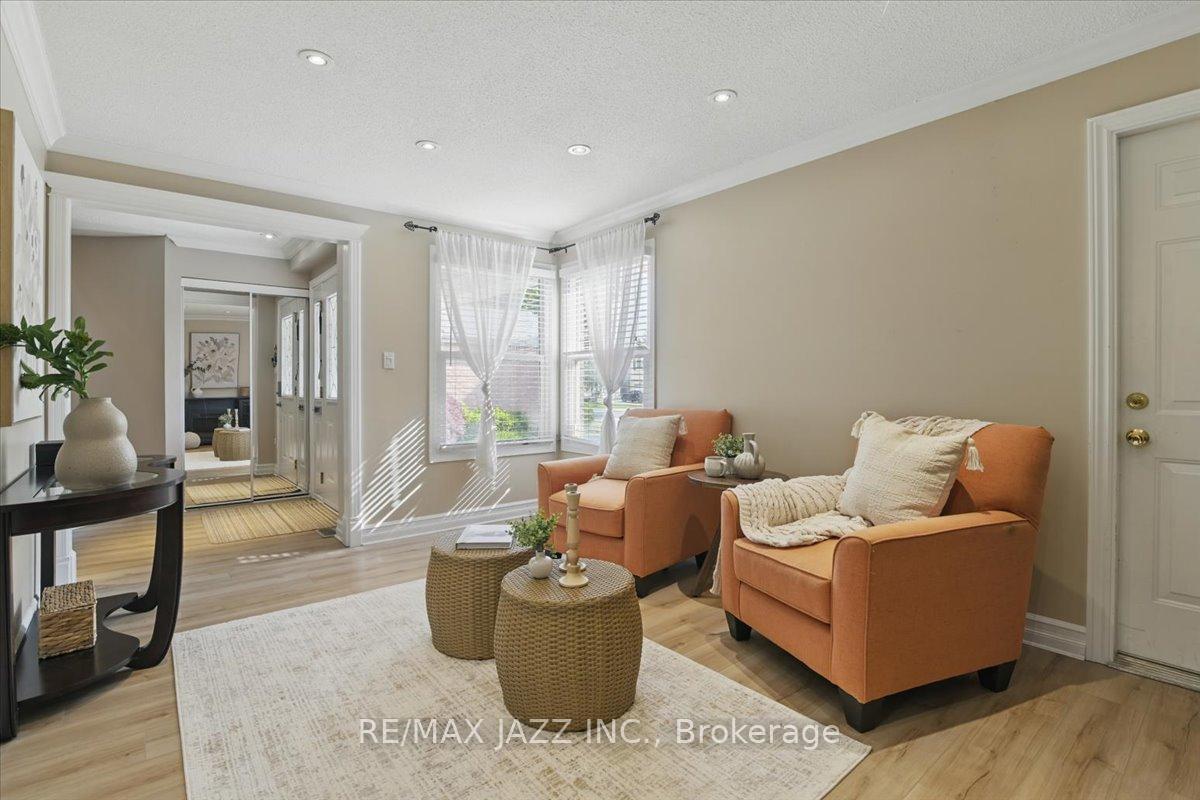 Photo 6 of 653 Cowan Circle, Pickering, Rosebank — HOMEH