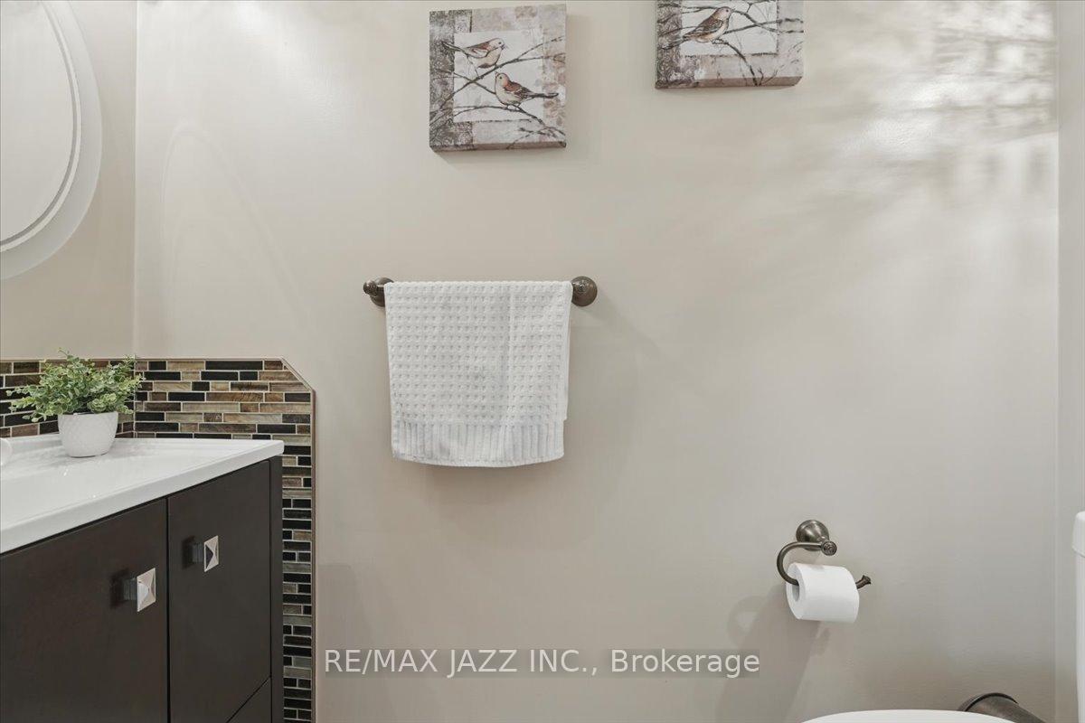 Photo 12 of 653 Cowan Circle, Pickering, Rosebank — HOMEH