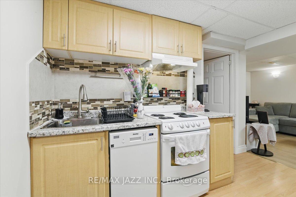 Photo 25 of 653 Cowan Circle, Pickering, Rosebank — HOMEH