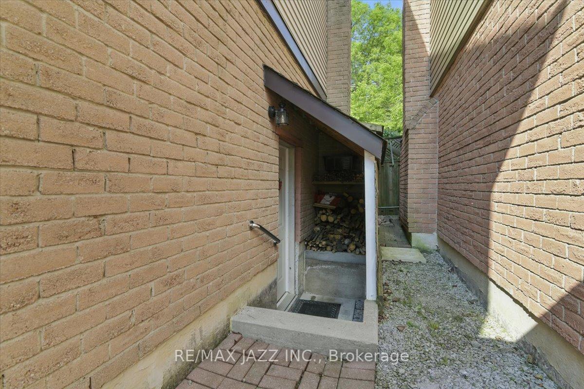 Photo 30 of 653 Cowan Circle, Pickering, Rosebank — HOMEH