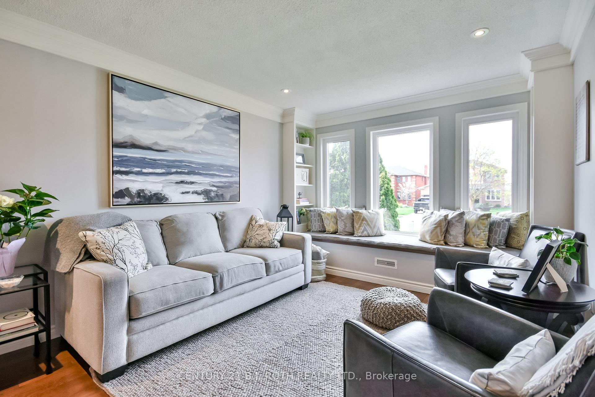 Photo 10 of 30 Golden Meadow Road, Barrie, Innis-Shore — HOMEH