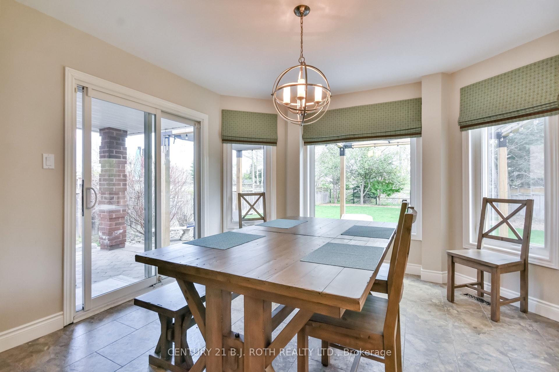 Photo 20 of 30 Golden Meadow Road, Barrie, Innis-Shore — HOMEH