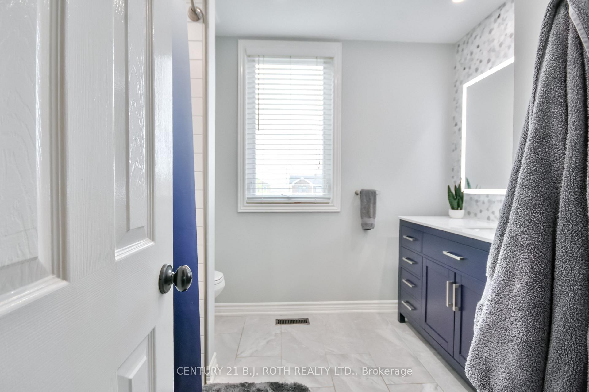 Photo 22 of 30 Golden Meadow Road, Barrie, Innis-Shore — HOMEH