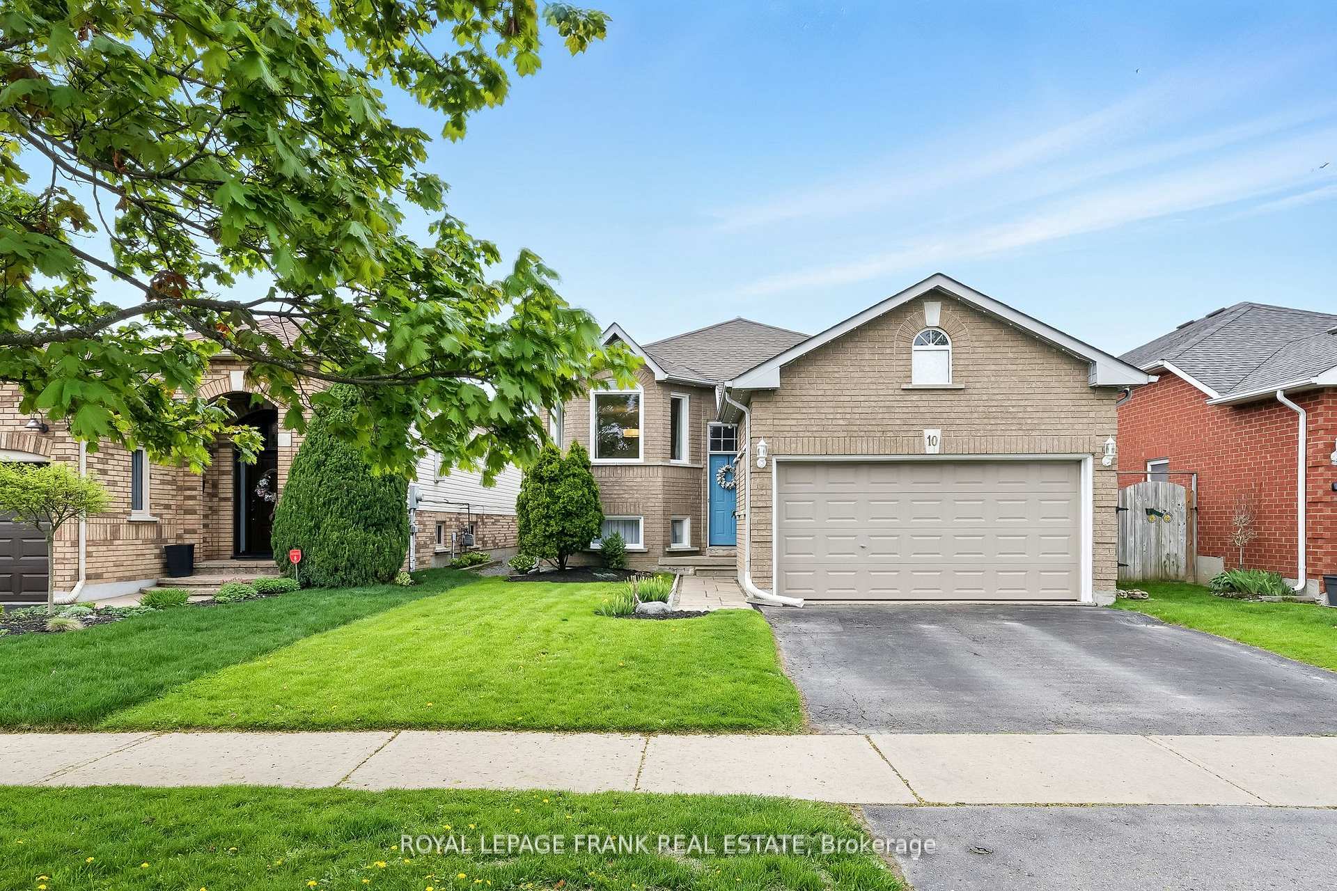Front of 10 Laurelwood Street