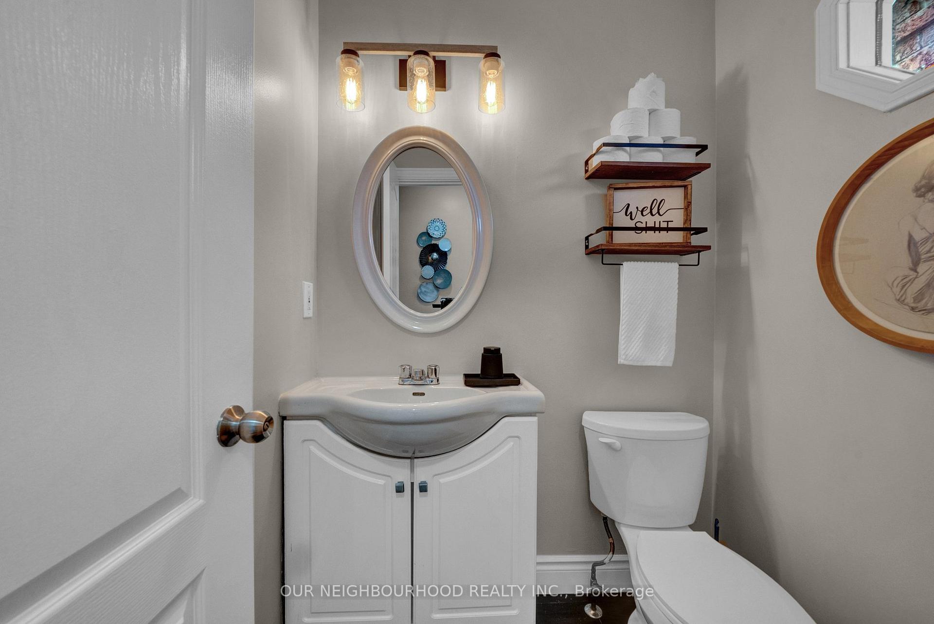 Photo 3 of 40 McFeeters Crescent, Clarington, Bowmanville — HOMEH