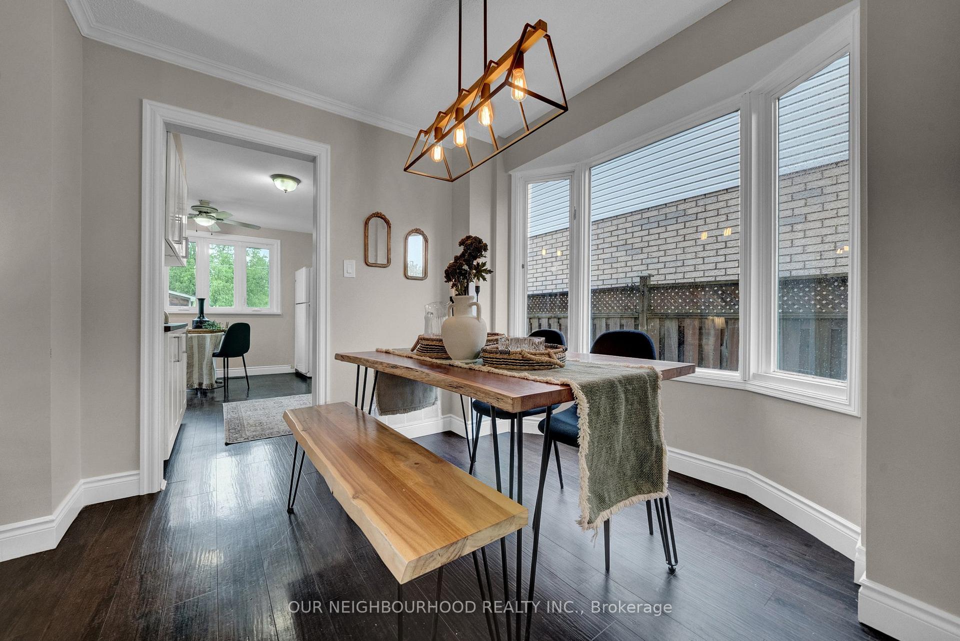 Photo 4 of 40 McFeeters Crescent, Clarington, Bowmanville — HOMEH