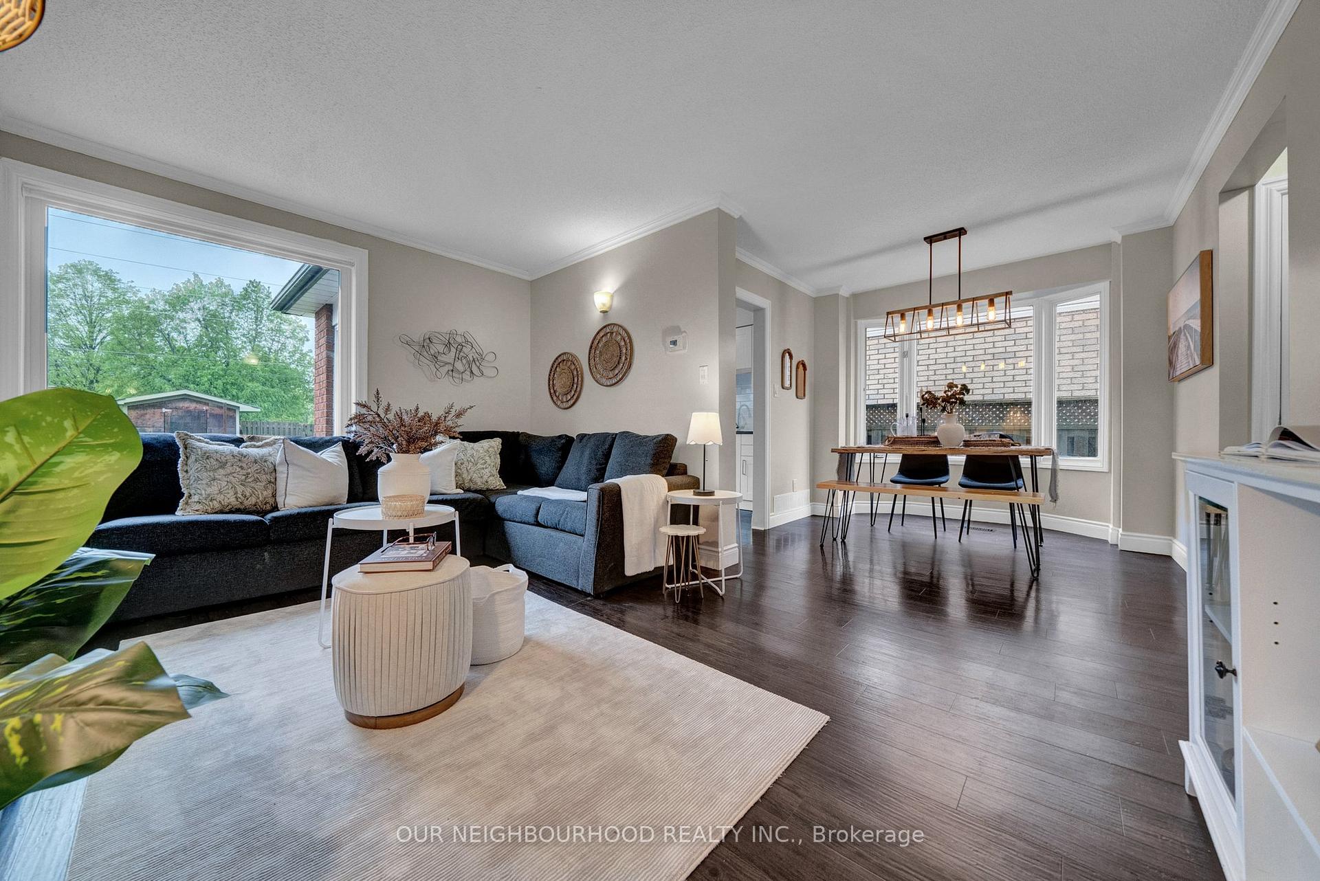 Photo 10 of 40 McFeeters Crescent, Clarington, Bowmanville — HOMEH
