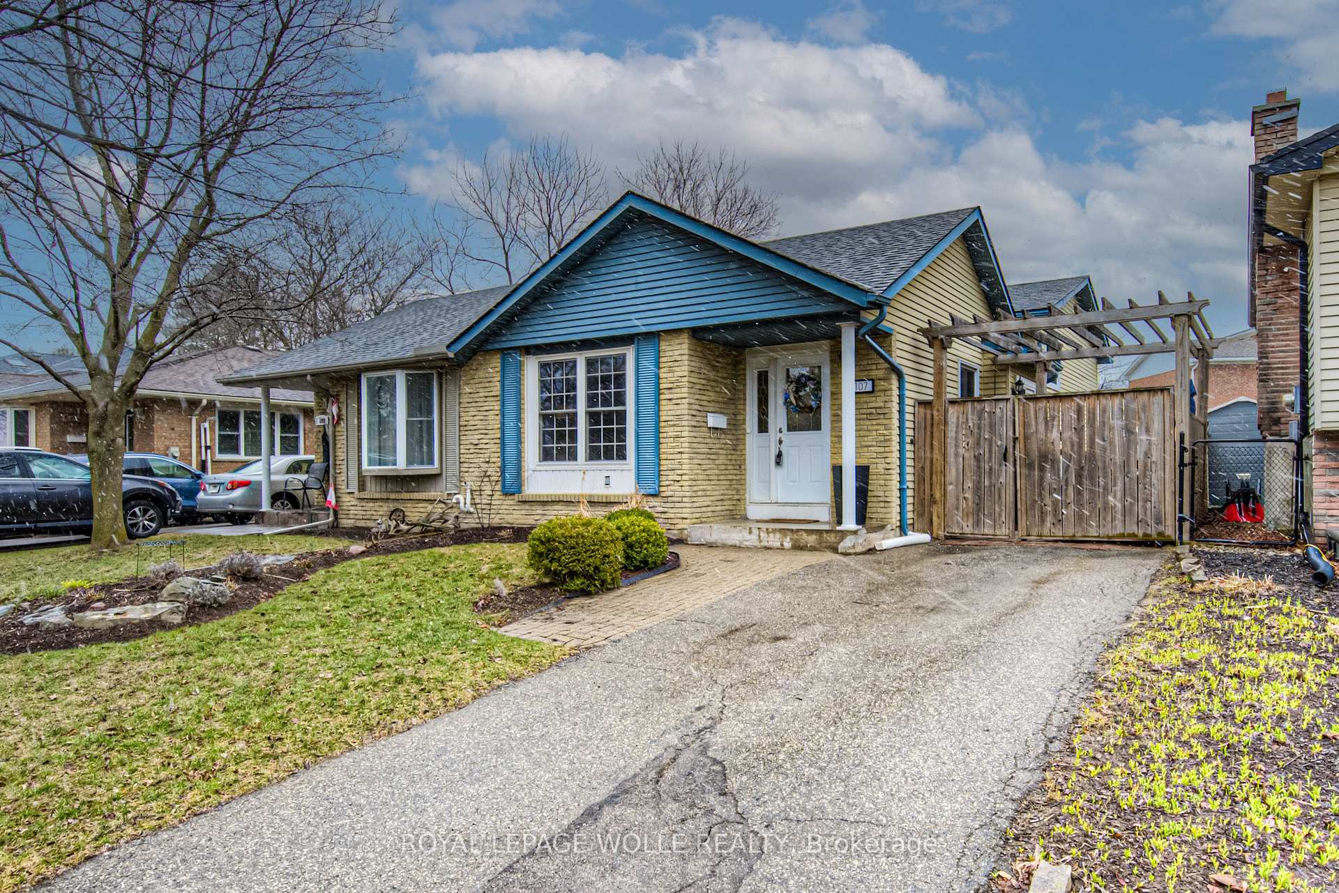 Photo 1 of 107 Keewatin Avenue, Kitchener — HOMEH