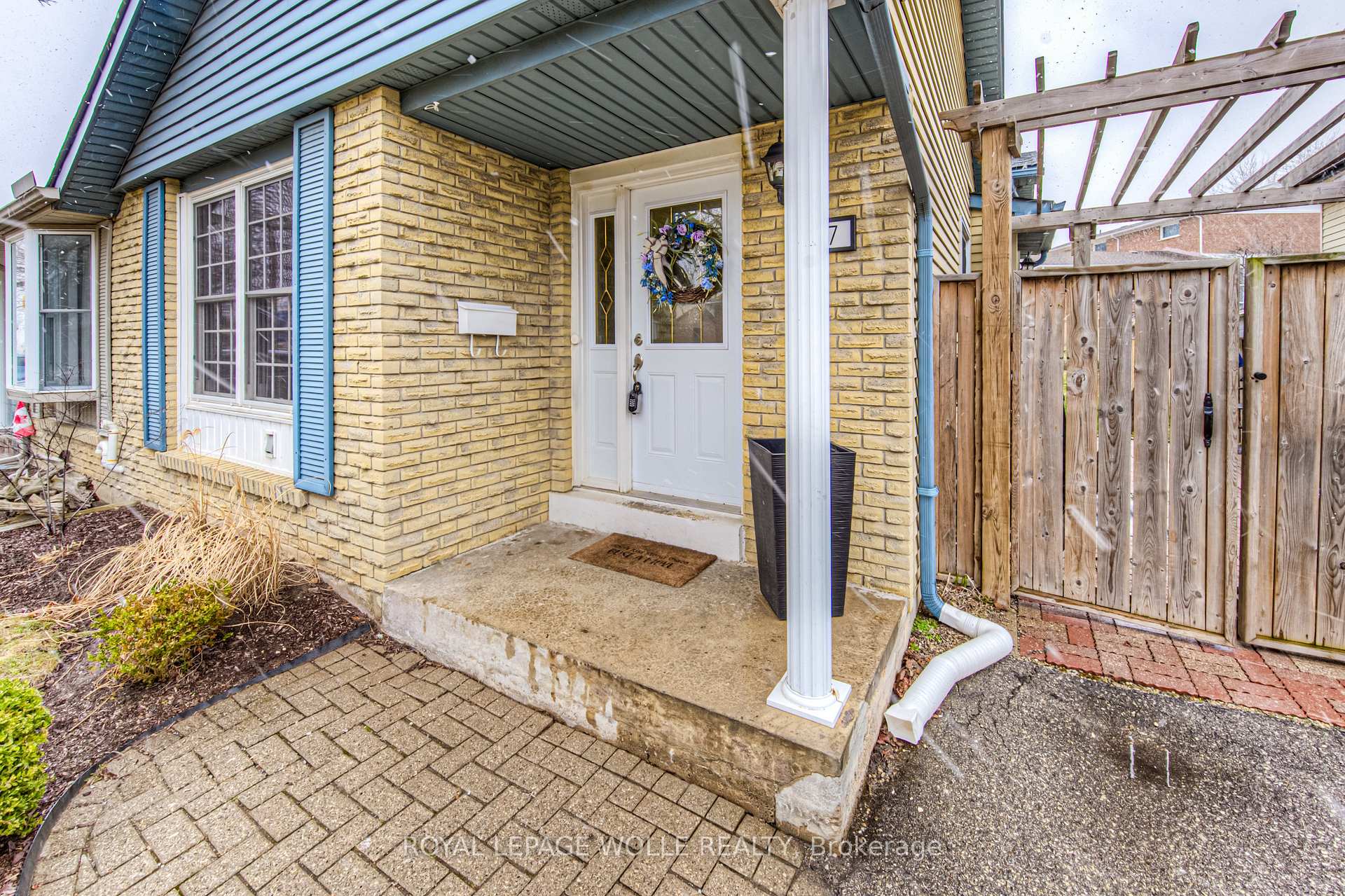 Photo 5 of 107 Keewatin Avenue, Kitchener — HOMEH