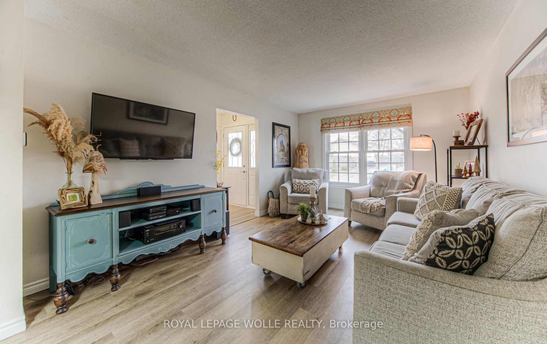 Photo 4 of 107 Keewatin Avenue, Kitchener — HOMEH