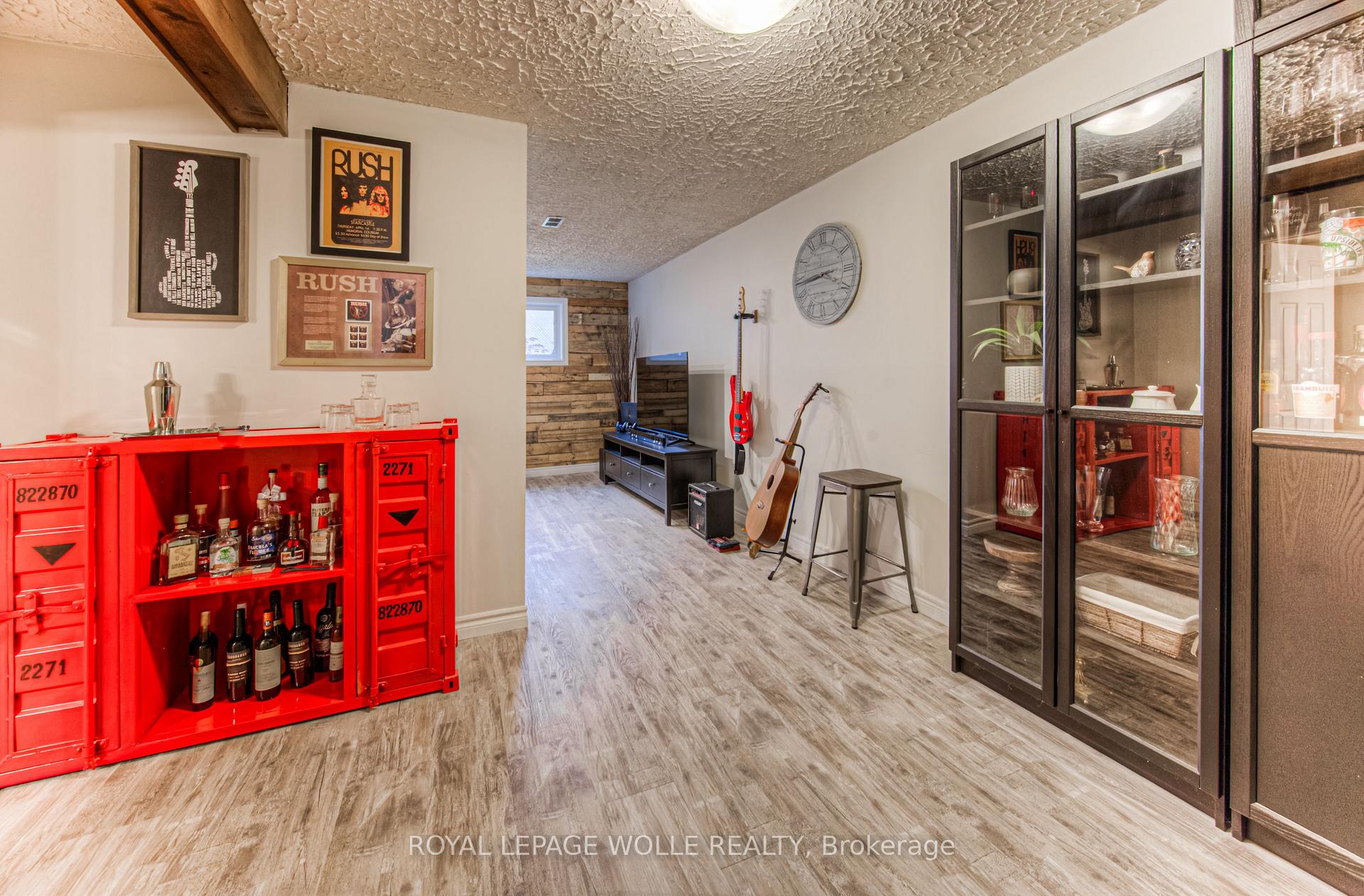 Photo 25 of 107 Keewatin Avenue, Kitchener — HOMEH