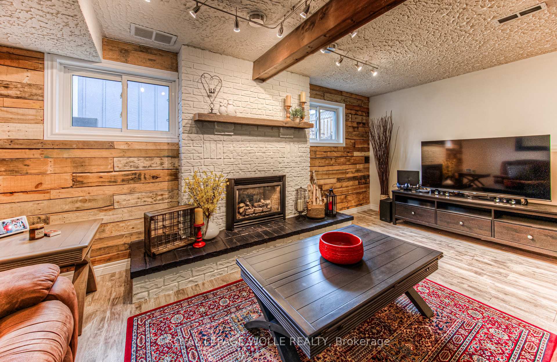 Photo 23 of 107 Keewatin Avenue, Kitchener — HOMEH