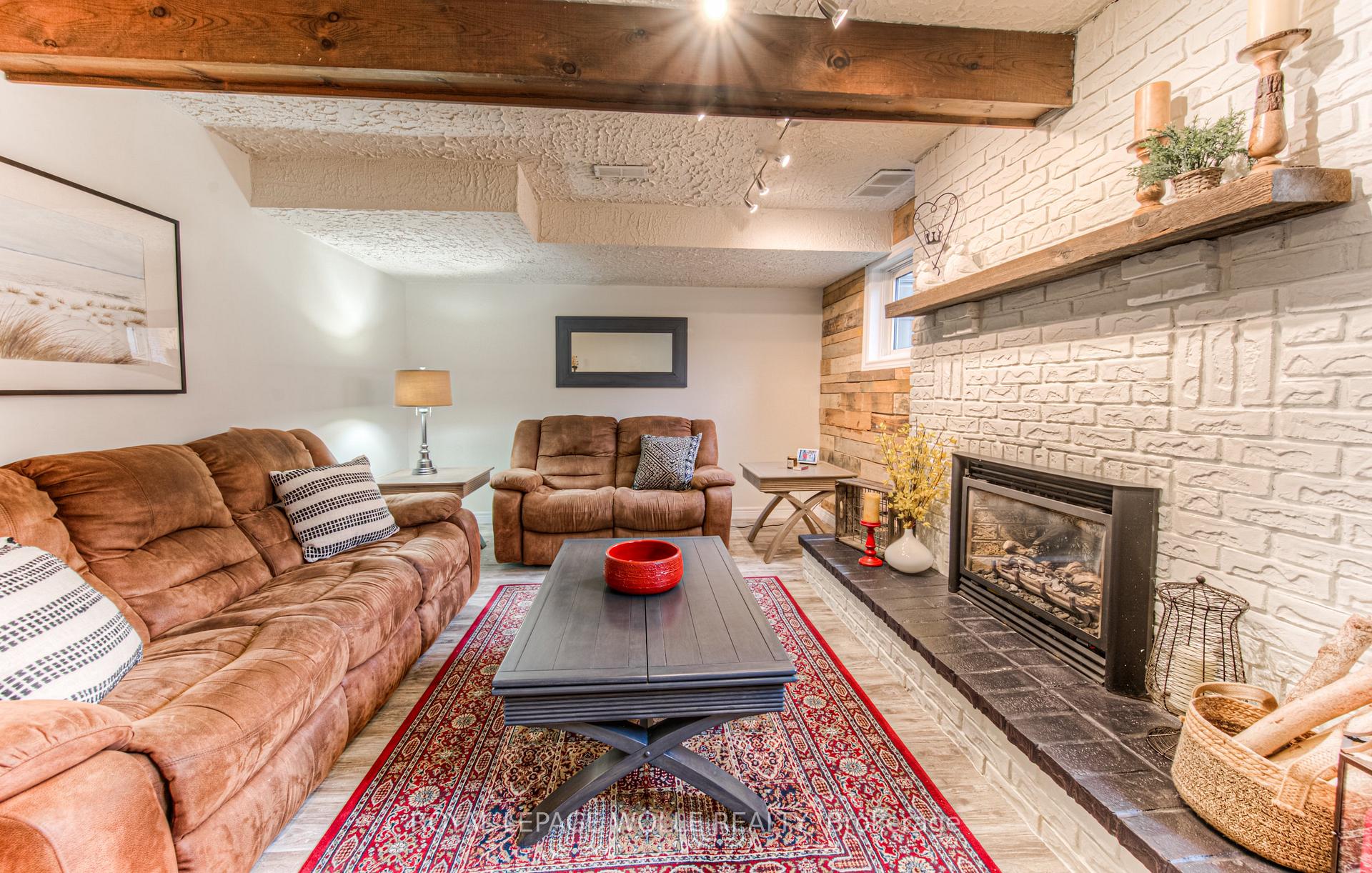 Photo 29 of 107 Keewatin Avenue, Kitchener — HOMEH