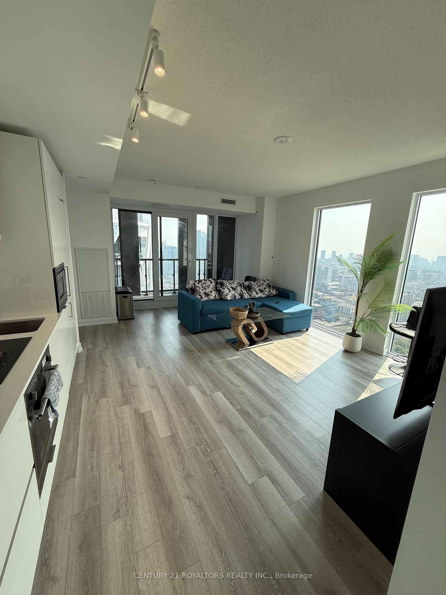 Photo 13 of Unit 3608, 238 Simcoe Street, Toronto, Kensington-Chinatown — HOMEH