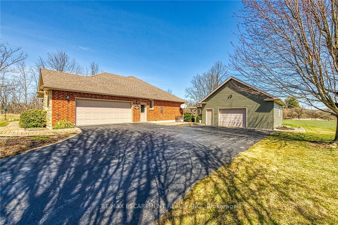 Photo 2 of 78 Pauline Johnson Road, Brant, Brantford Twp — HOMEH