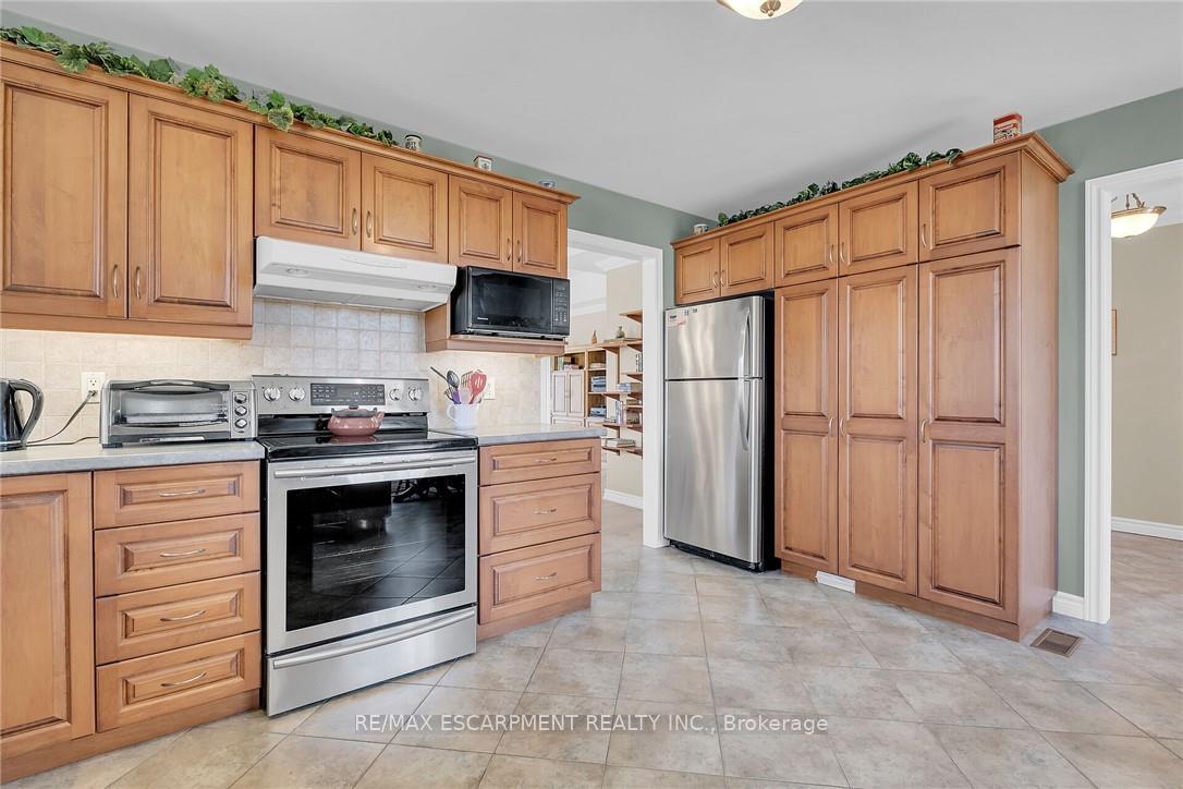 Photo 5 of 78 Pauline Johnson Road, Brant, Brantford Twp — HOMEH