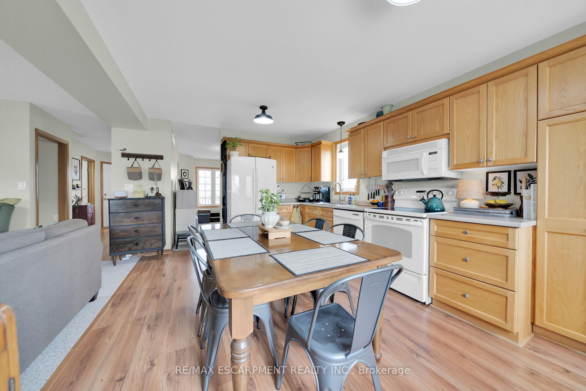 Photo 16 of 9 Lindsay Drive, Haldimand — HOMEH