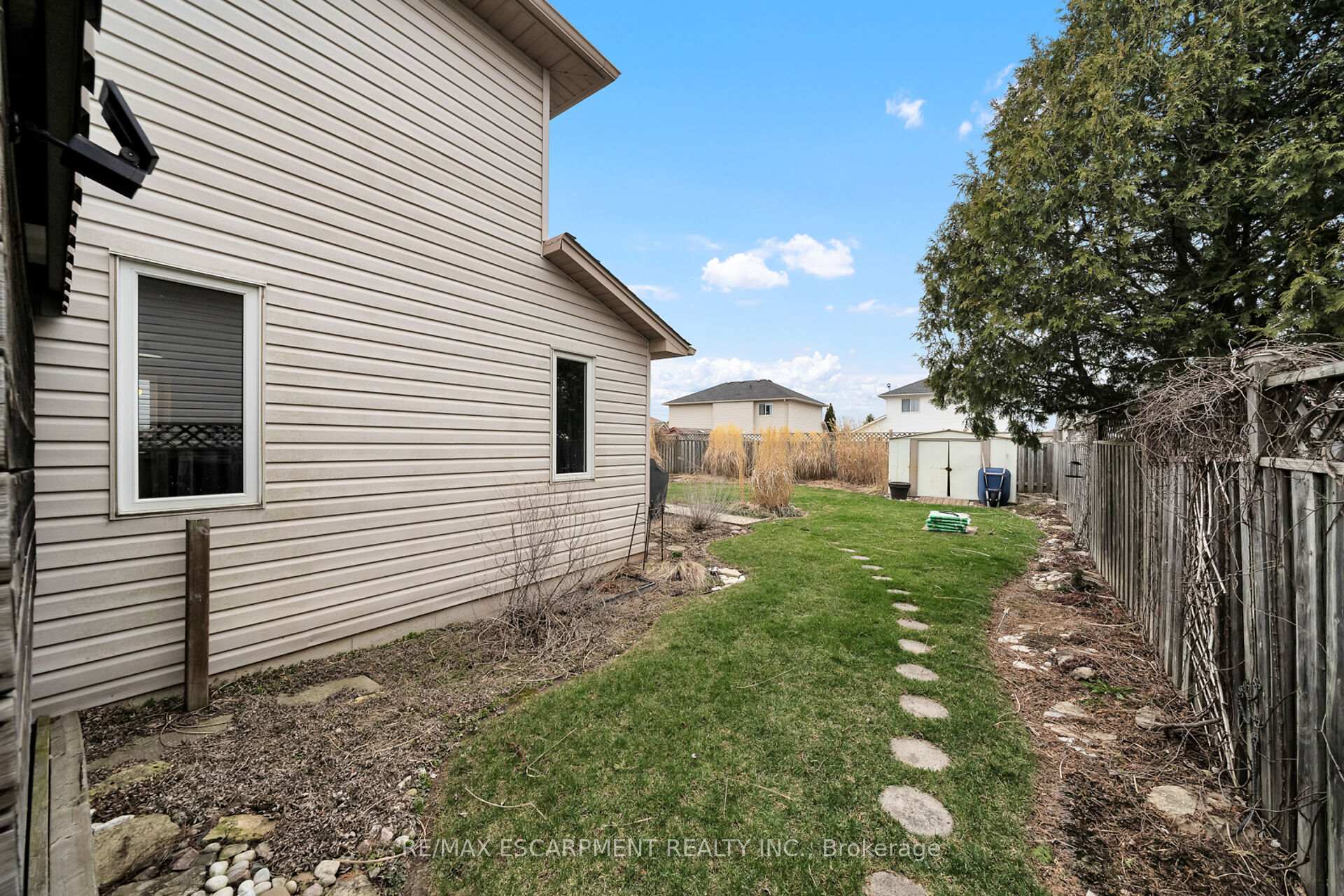 Photo 42 of 9 Lindsay Drive, Haldimand — HOMEH