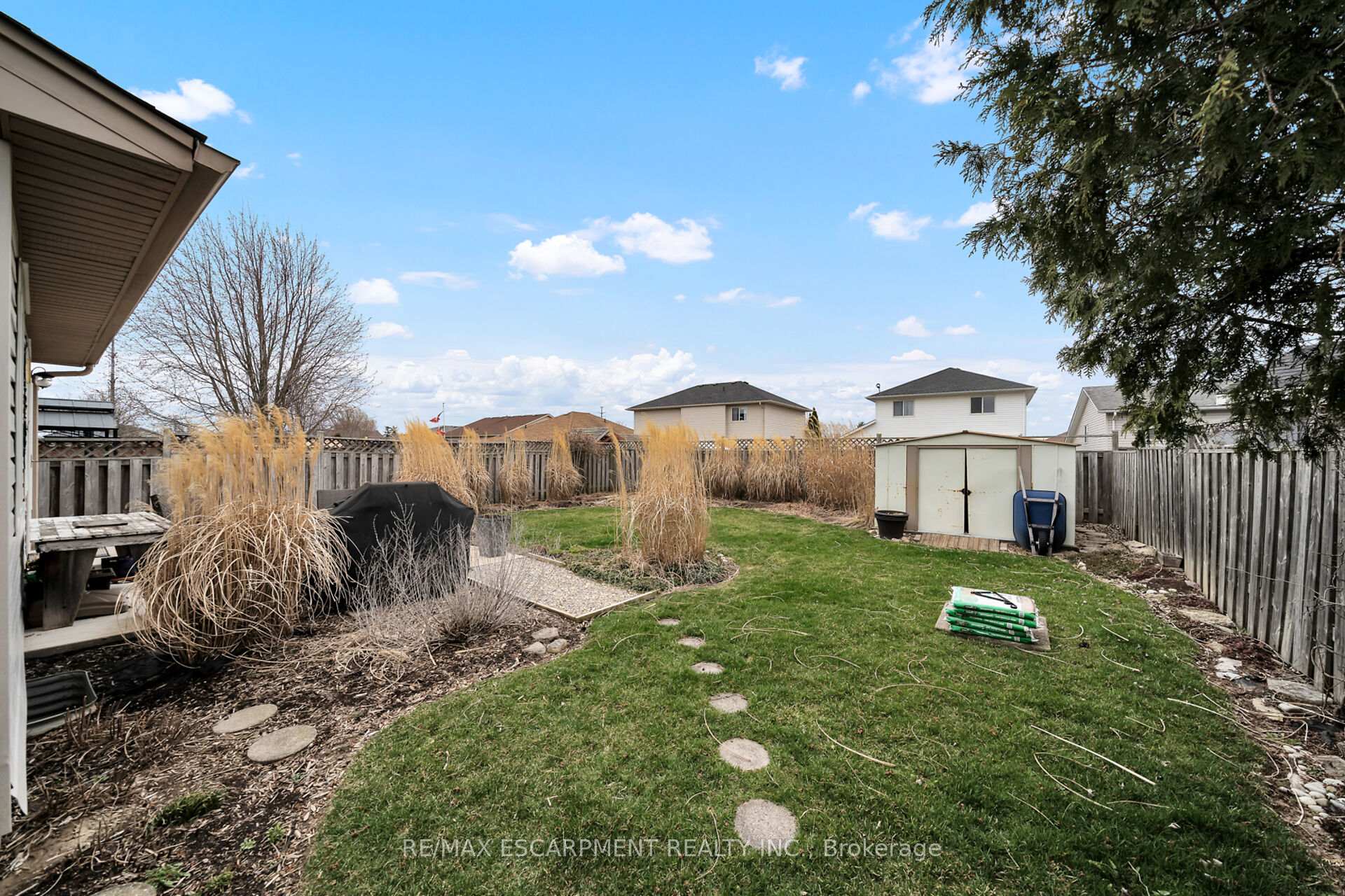 Photo 38 of 9 Lindsay Drive, Haldimand — HOMEH