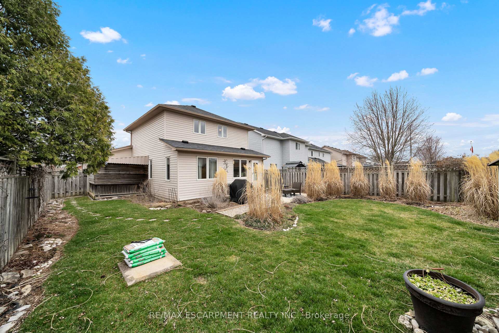 Photo 37 of 9 Lindsay Drive, Haldimand — HOMEH