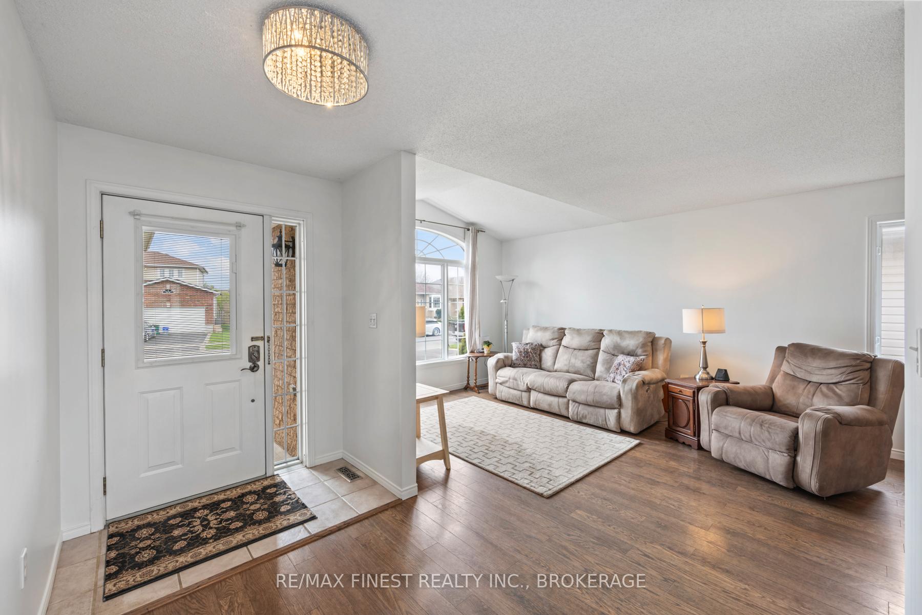 Photo 4 of 232 Sheridan Street, Kingston, City Northwest — HOMEH