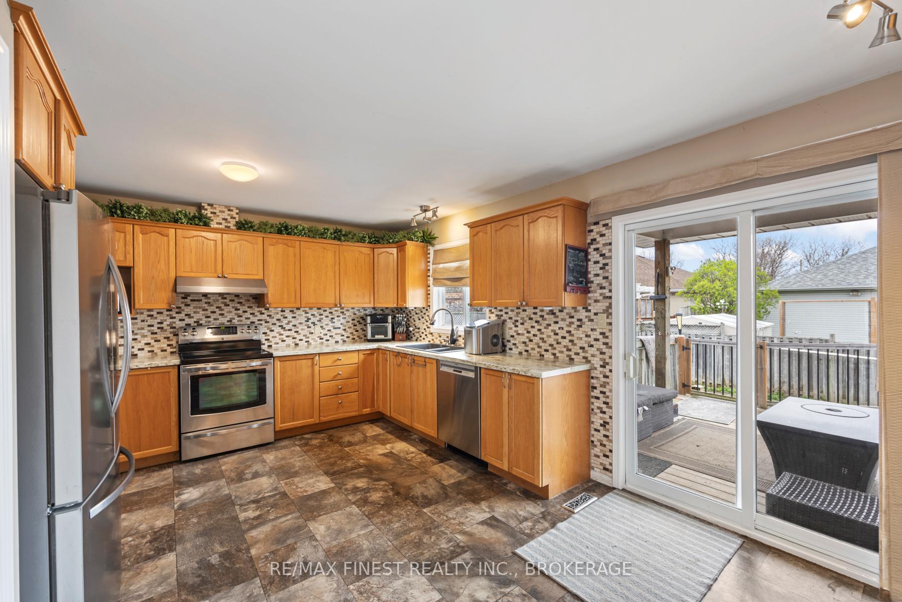 Photo 13 of 232 Sheridan Street, Kingston, City Northwest — HOMEH