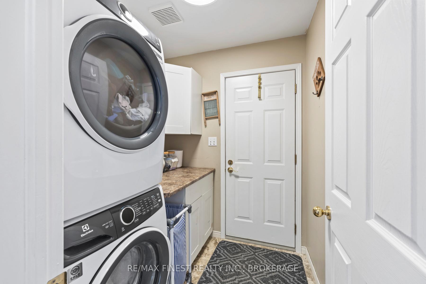 Photo 9 of 232 Sheridan Street, Kingston, City Northwest — HOMEH