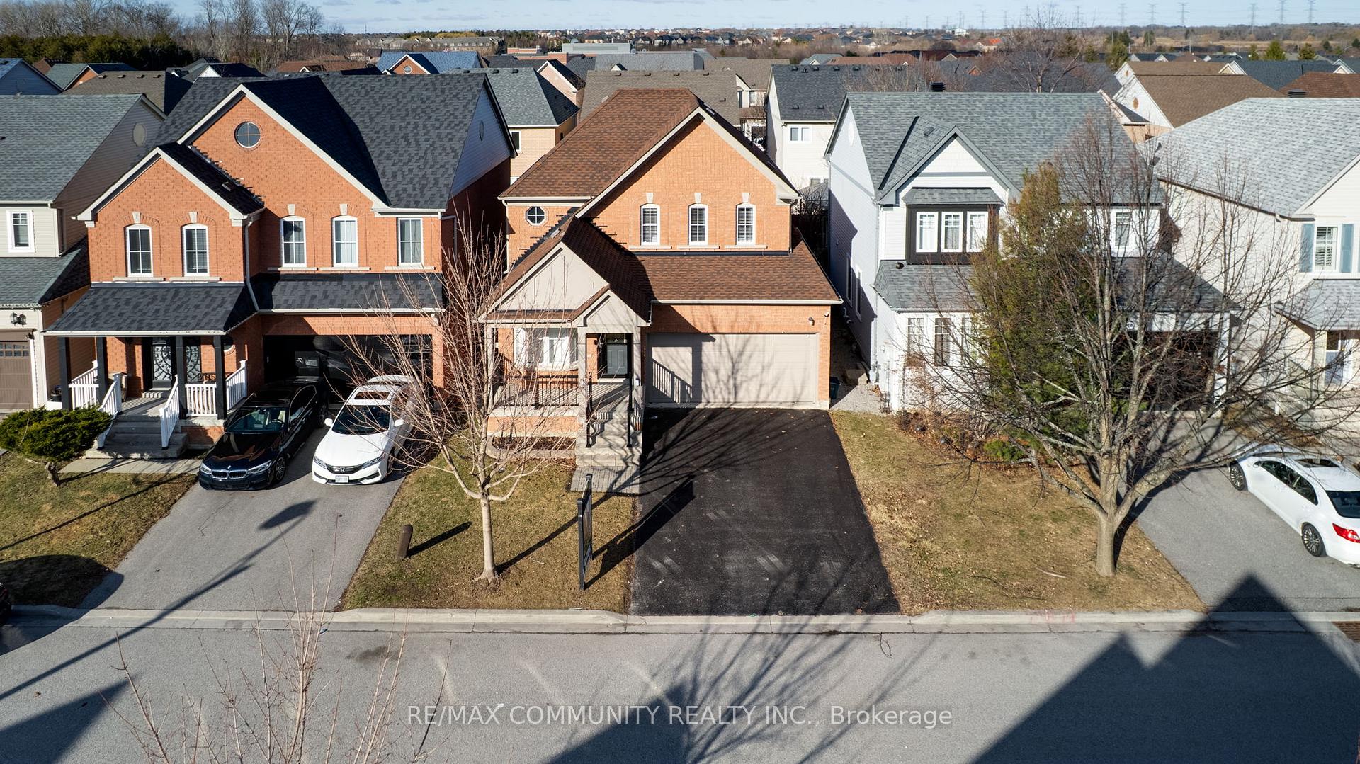 Photo 14 of 10 Tiller Street, Ajax, Northeast Ajax — HOMEH