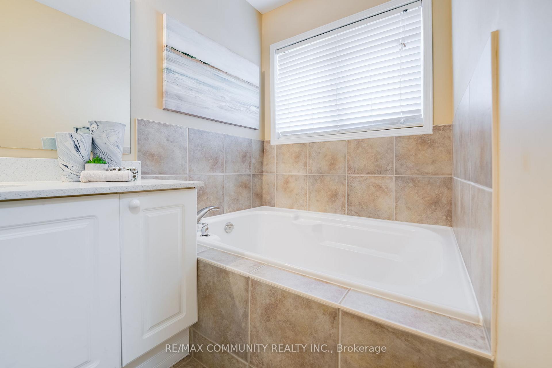 Photo 9 of 10 Tiller Street, Ajax, Northeast Ajax — HOMEH