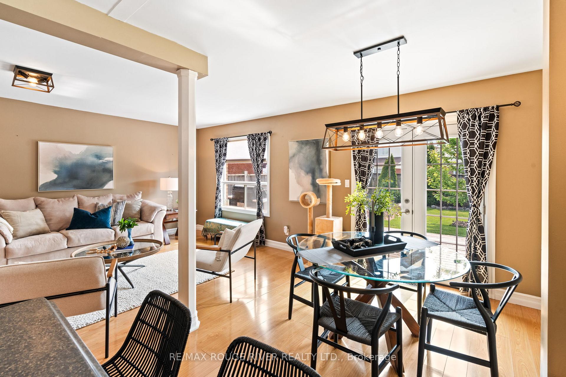 Photo 7 of 82 Edgerton Drive, Clarington, Bowmanville — HOMEH