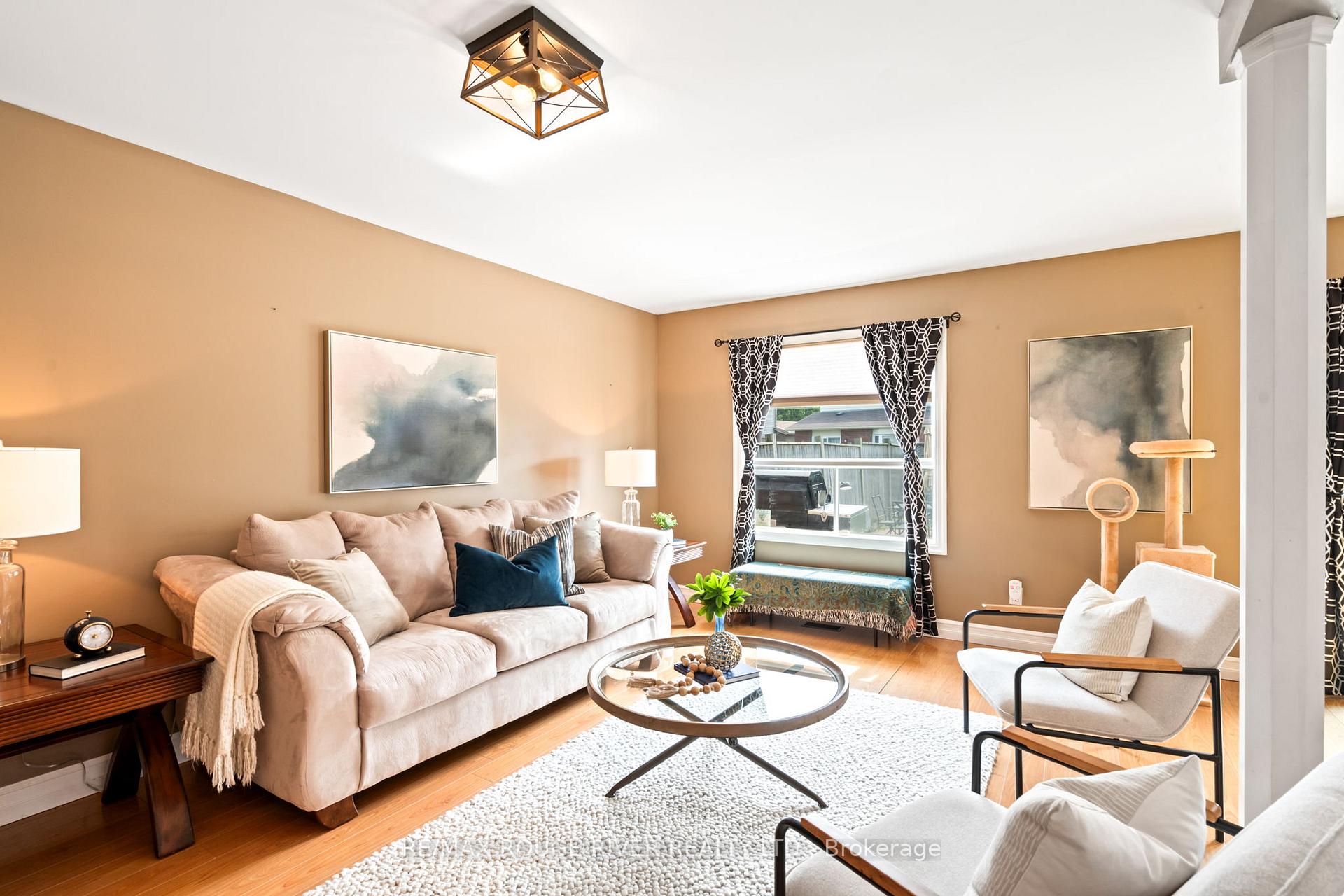 Photo 18 of 82 Edgerton Drive, Clarington, Bowmanville — HOMEH