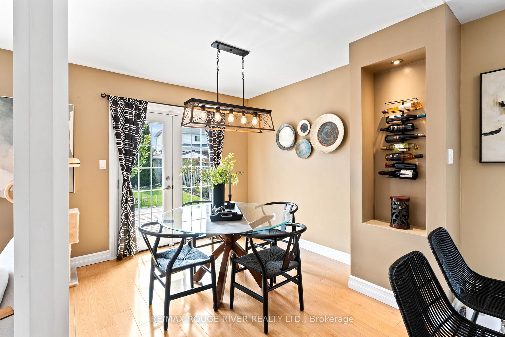 Photo 11 of 82 Edgerton Drive, Clarington, Bowmanville — HOMEH