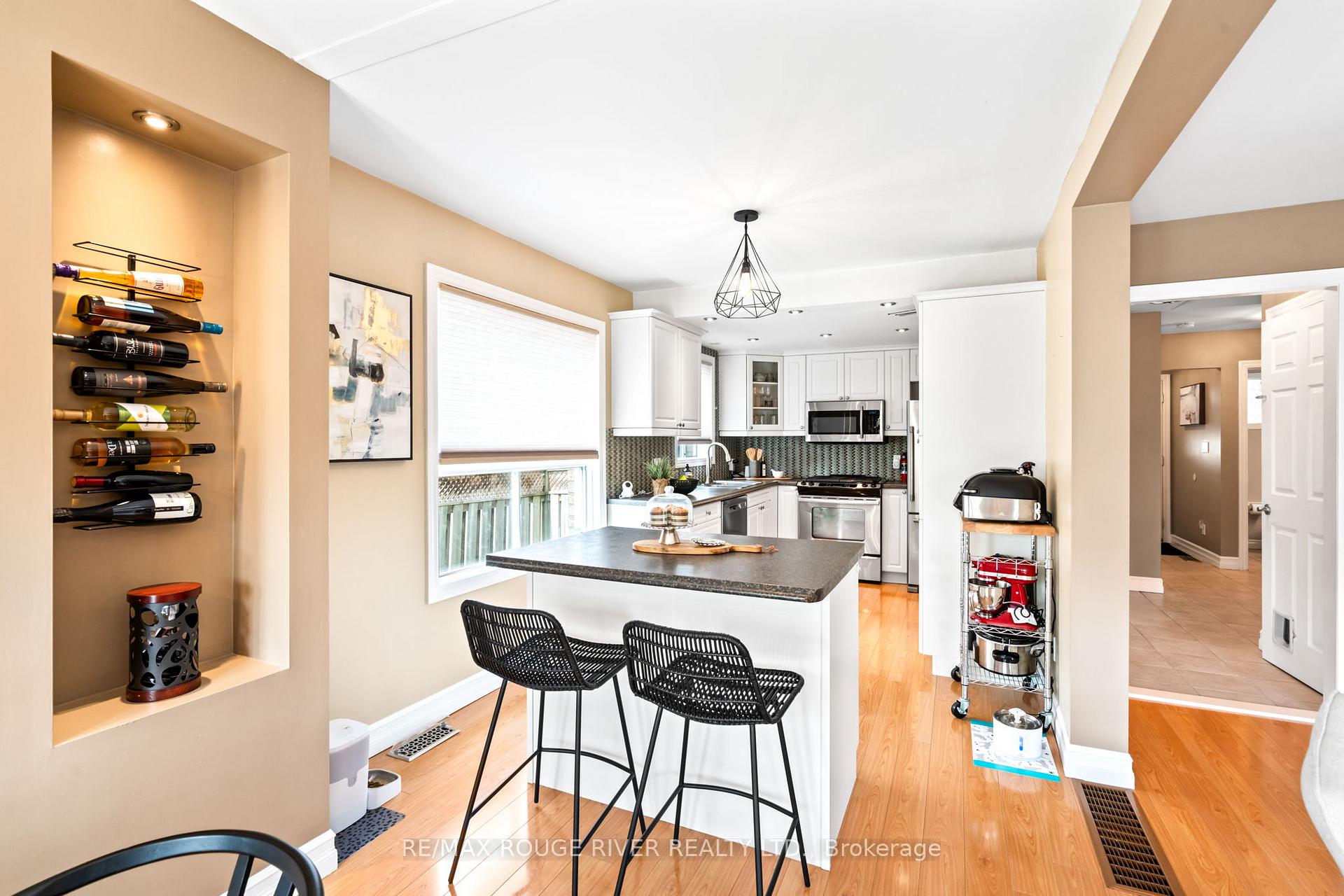 Photo 19 of 82 Edgerton Drive, Clarington, Bowmanville — HOMEH