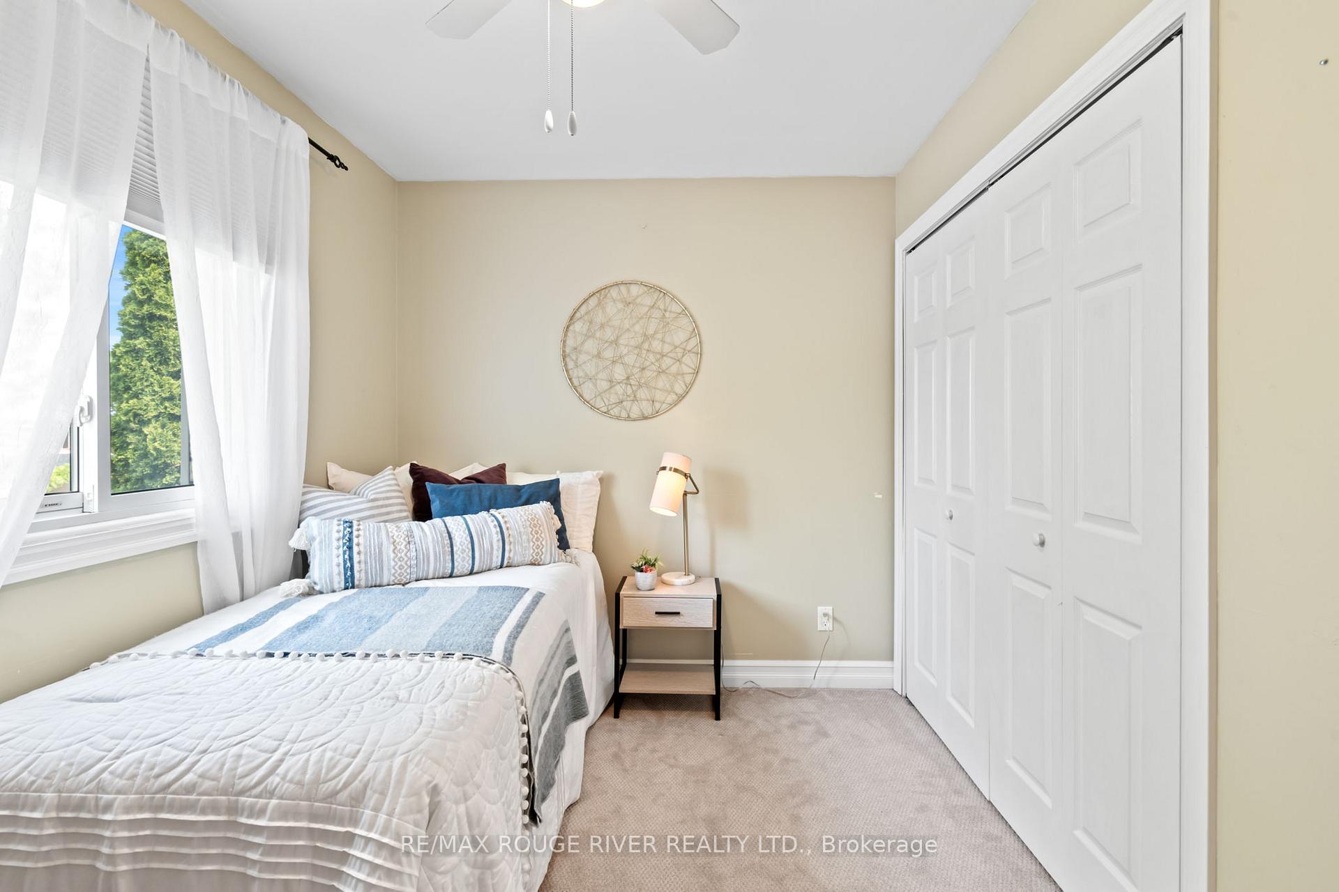 Photo 24 of 82 Edgerton Drive, Clarington, Bowmanville — HOMEH