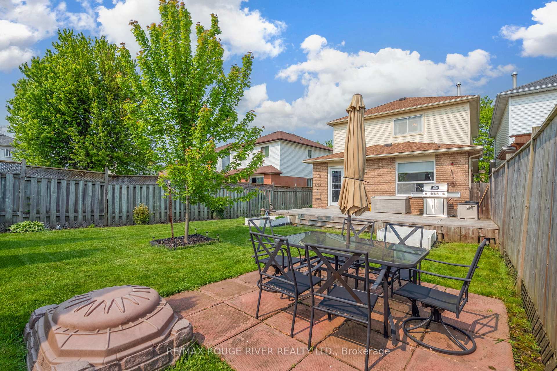 Photo 32 of 82 Edgerton Drive, Clarington, Bowmanville — HOMEH