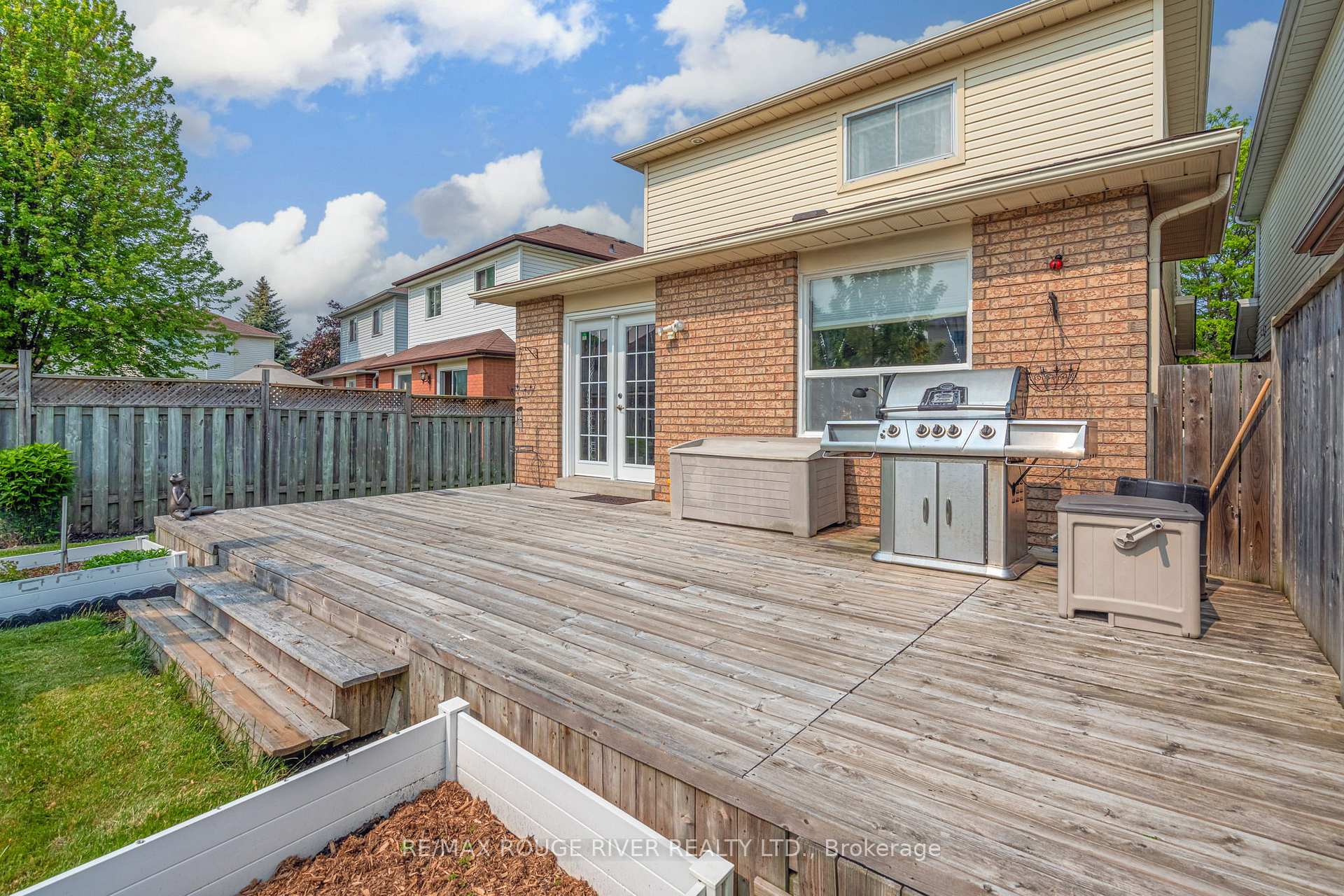 Photo 37 of 82 Edgerton Drive, Clarington, Bowmanville — HOMEH