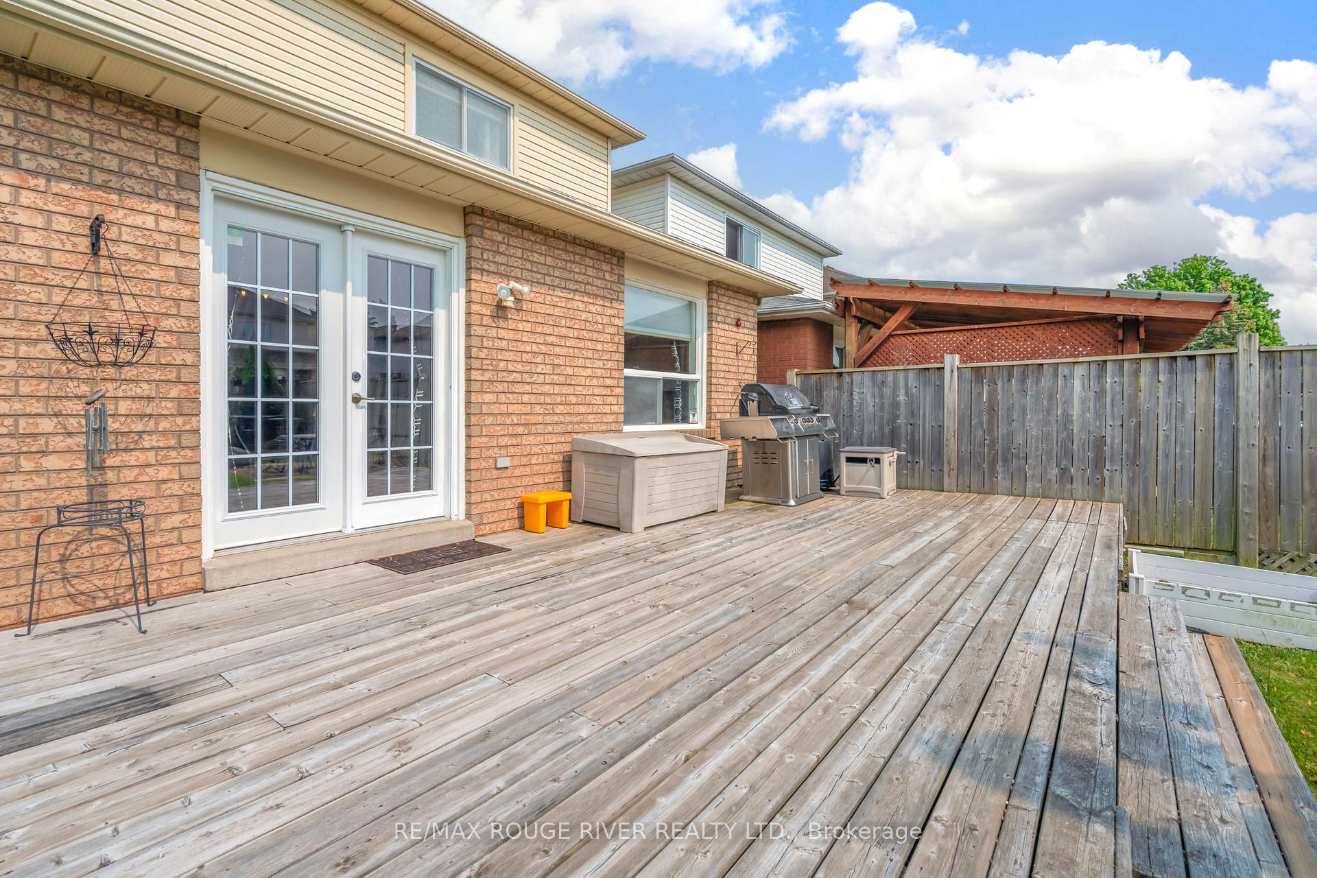 Photo 39 of 82 Edgerton Drive, Clarington, Bowmanville — HOMEH
