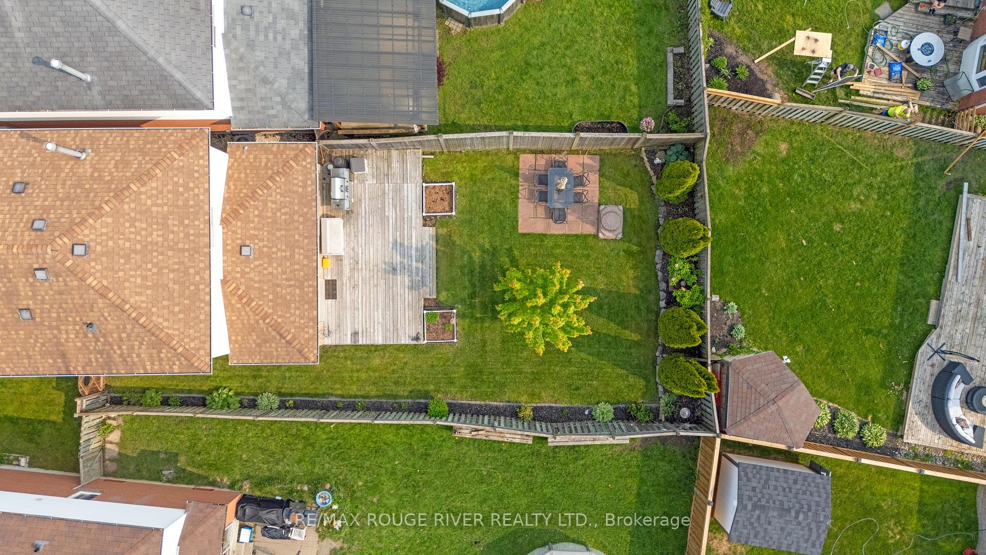 Photo 45 of 82 Edgerton Drive, Clarington, Bowmanville — HOMEH