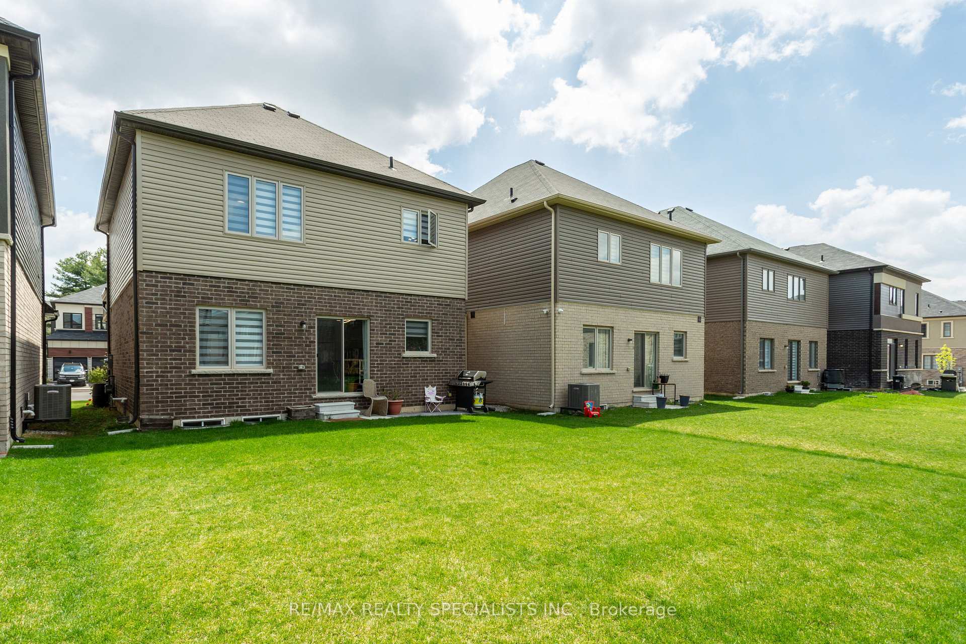 Photo 28 of 56 Stauffer Road, Brantford — HOMEH