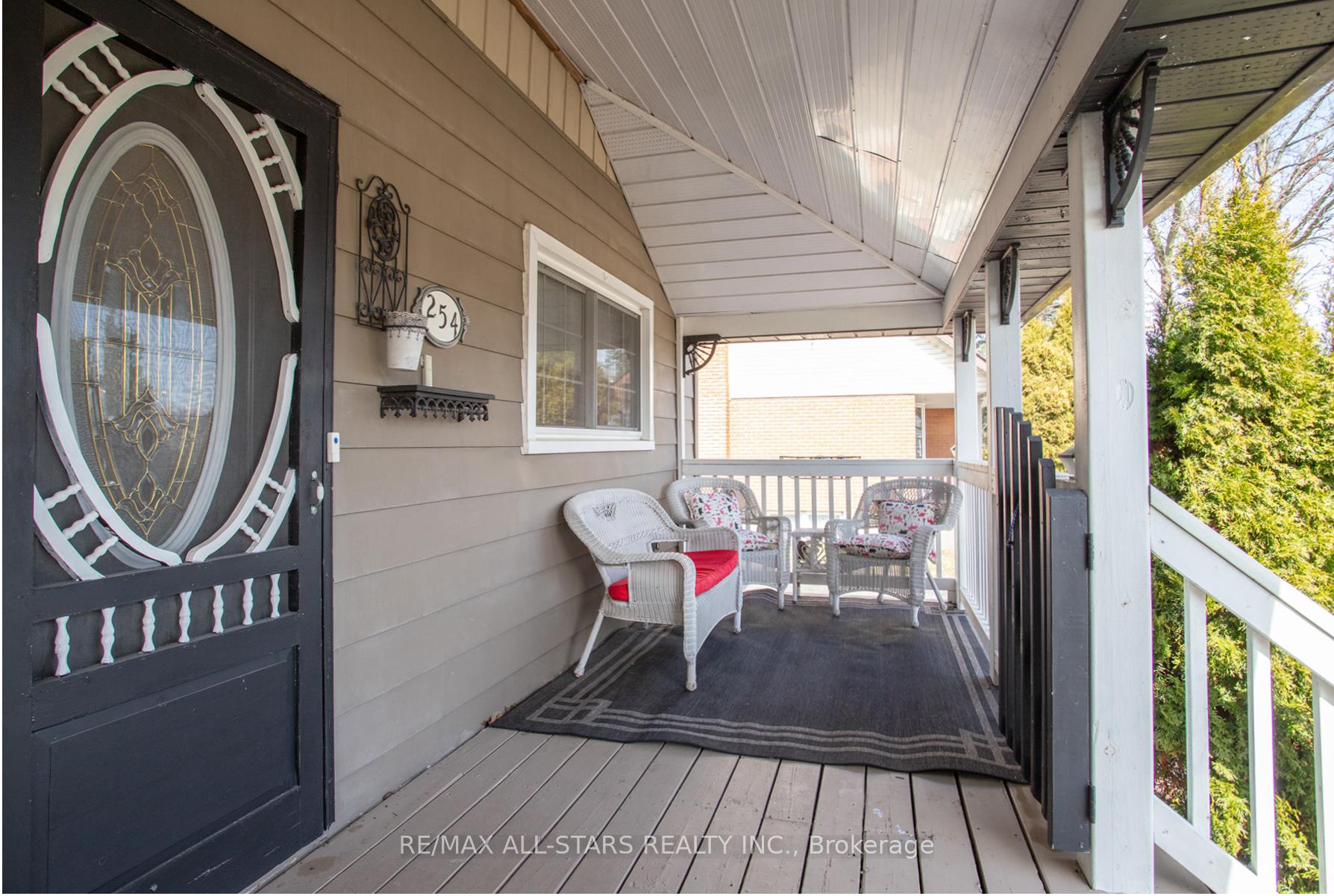 Photo 2 of 254 Bigelow Street, Scugog, Port Perry — HOMEH