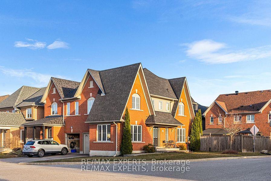 Photo 5 of 9 Carpendale Crescent, Ajax, Northeast Ajax — HOMEH