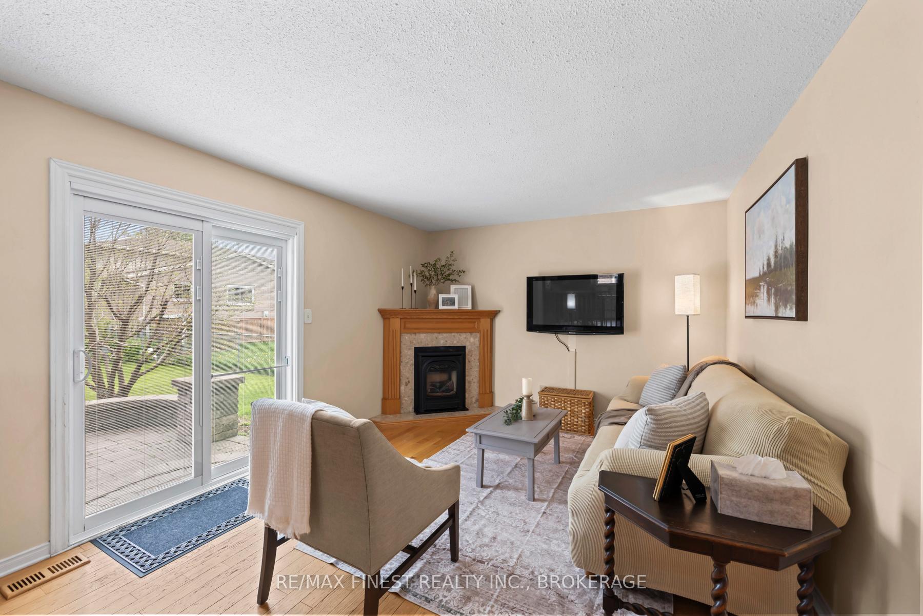 Photo 10 of 1123 Wintergreen Crescent, Kingston, City Northwest — HOMEH
