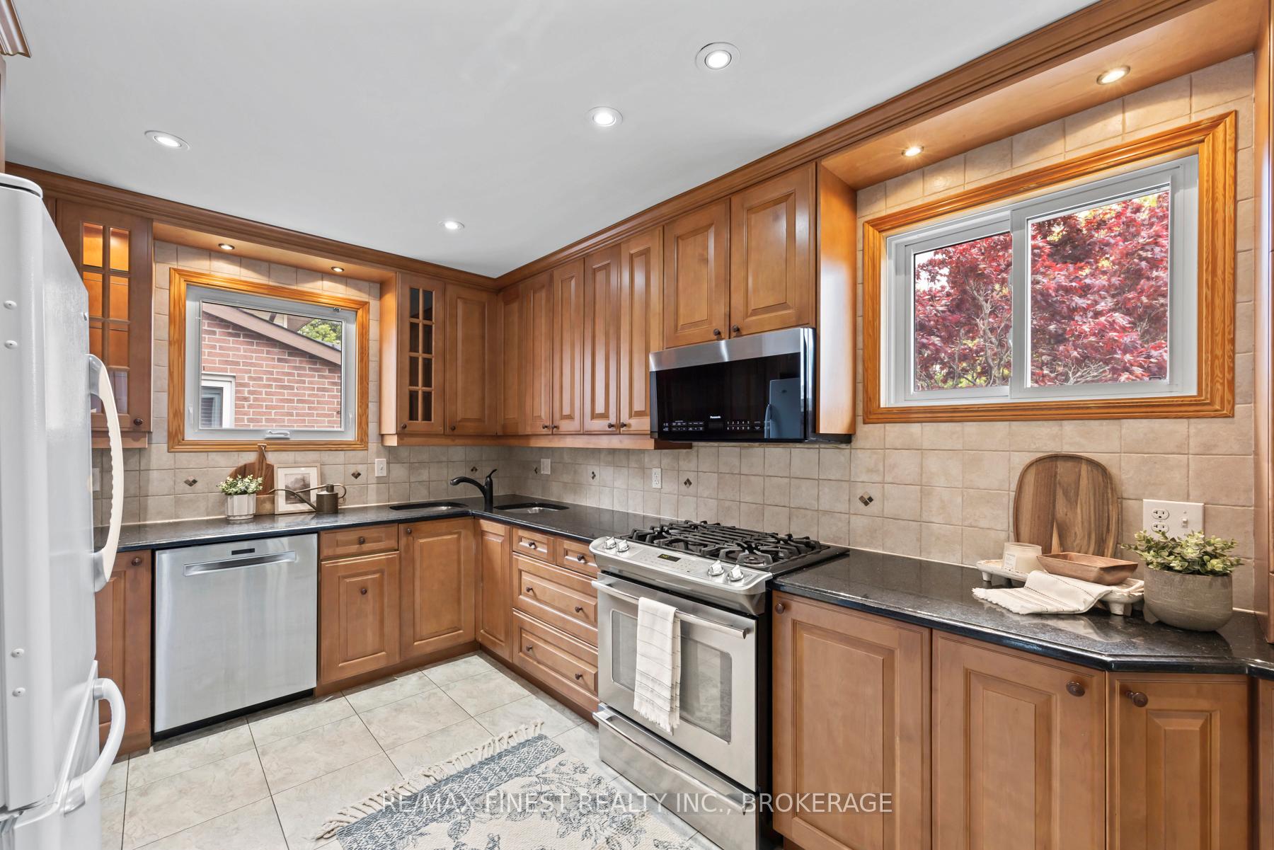 Photo 17 of 1123 Wintergreen Crescent, Kingston, City Northwest — HOMEH