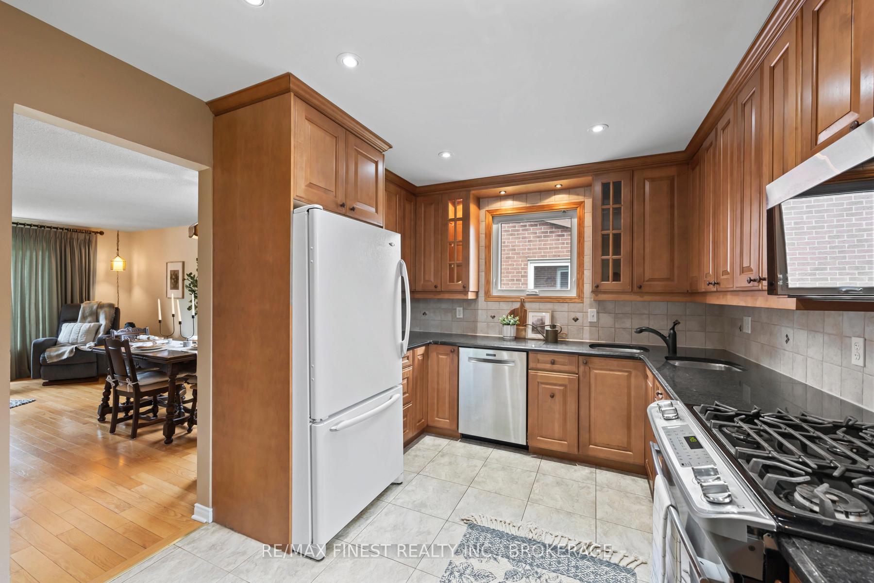 Photo 7 of 1123 Wintergreen Crescent, Kingston, City Northwest — HOMEH