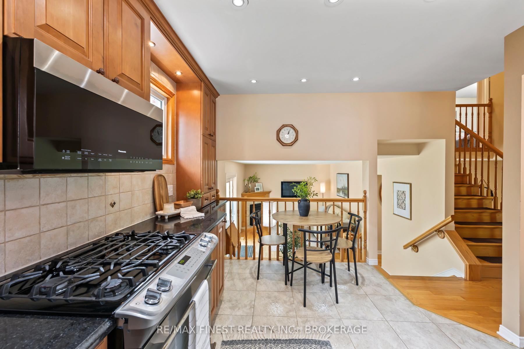 Photo 13 of 1123 Wintergreen Crescent, Kingston, City Northwest — HOMEH
