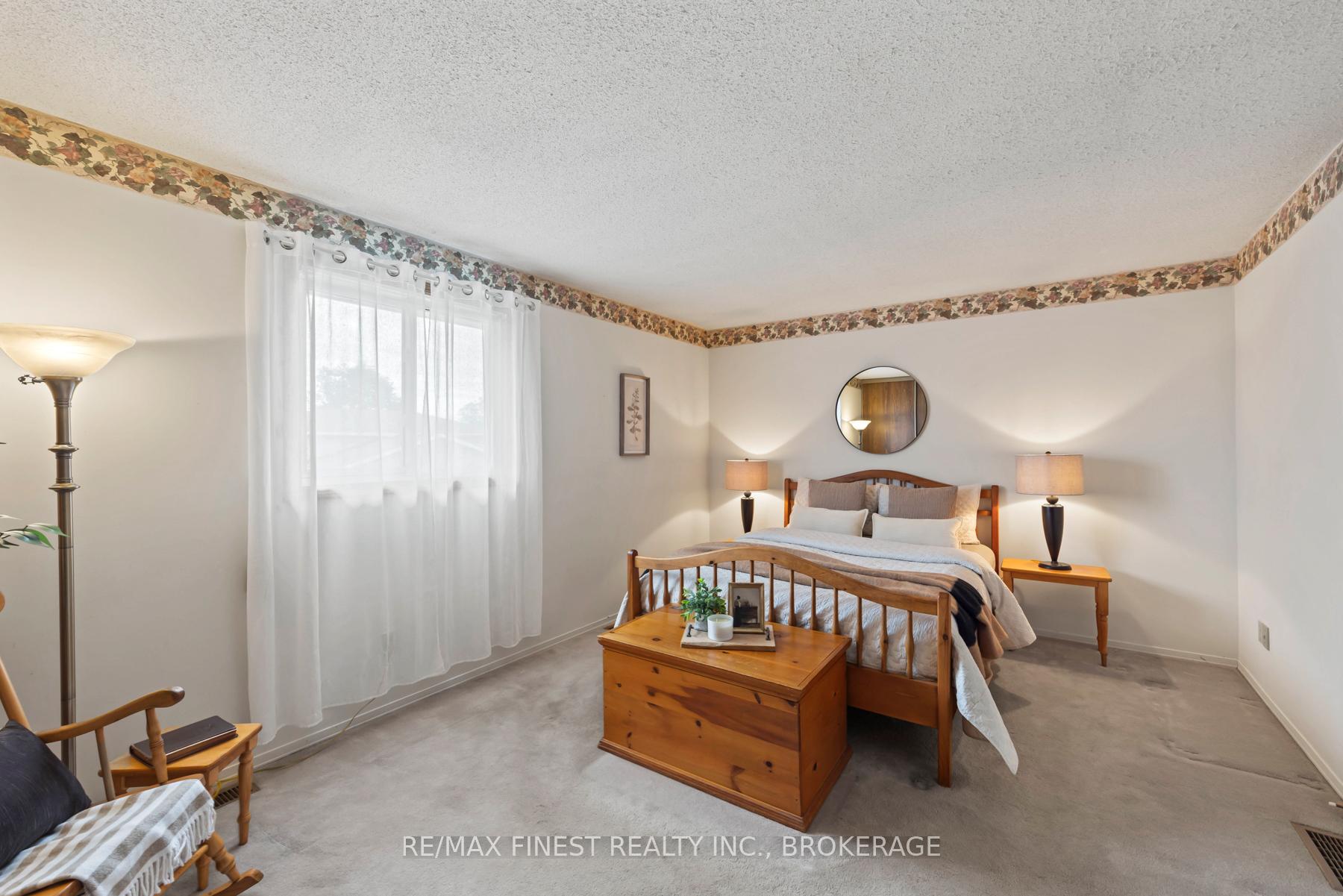 Photo 11 of 1123 Wintergreen Crescent, Kingston, City Northwest — HOMEH