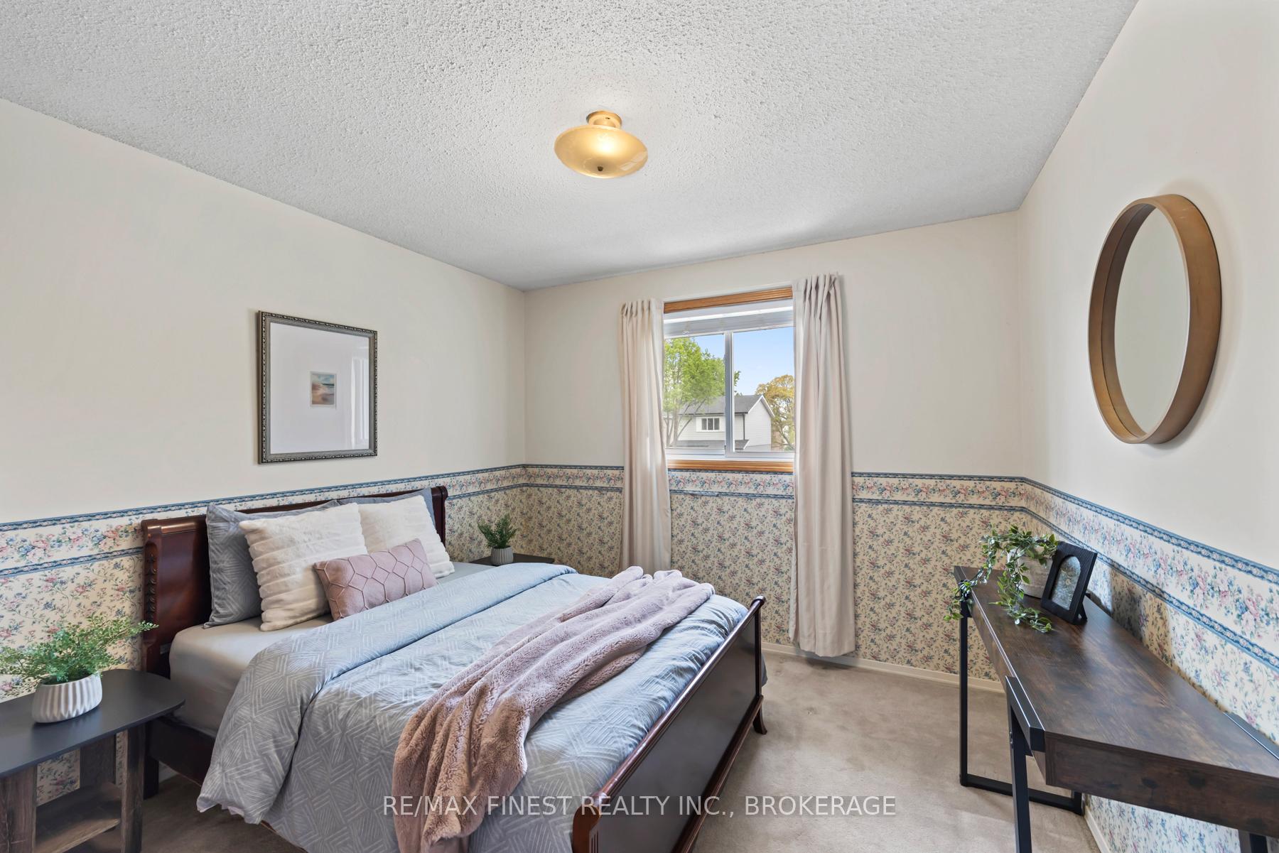 Photo 29 of 1123 Wintergreen Crescent, Kingston, City Northwest — HOMEH