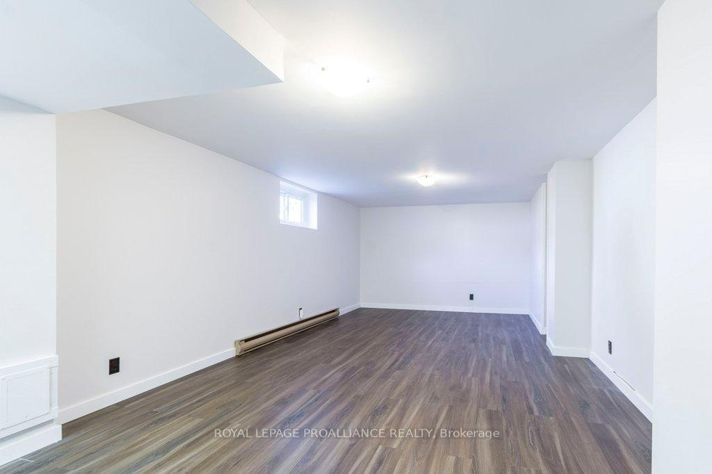 Photo 19 of 20 King George Square, Belleville, Belleville Ward — HOMEH